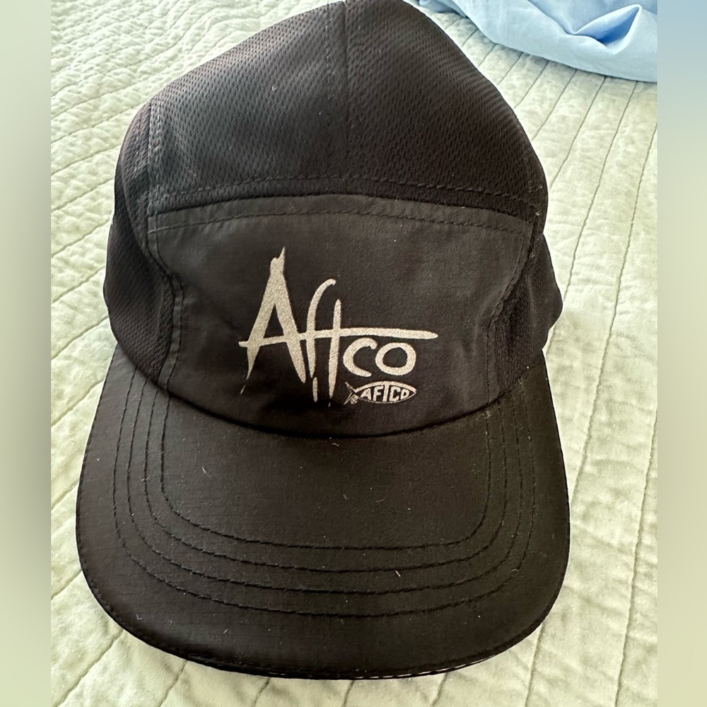 Men Aftco black adjustable hat